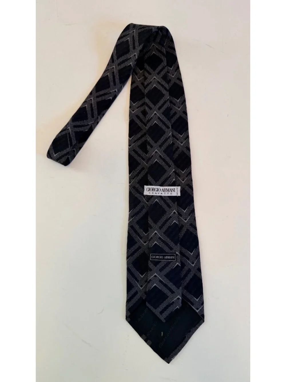Giorgio Armani Cravatte 100% Silk Tie Black Gray Diamond Pattern Made In Italy